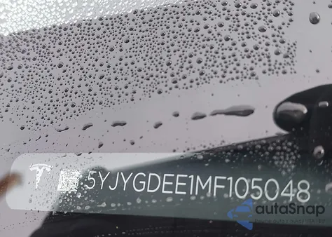 2021 Tesla Model Y Long Range Dual Motor All-Wheel Drive z USA, uszkodzony, nr VIN 5YJYGDEE1MF105048